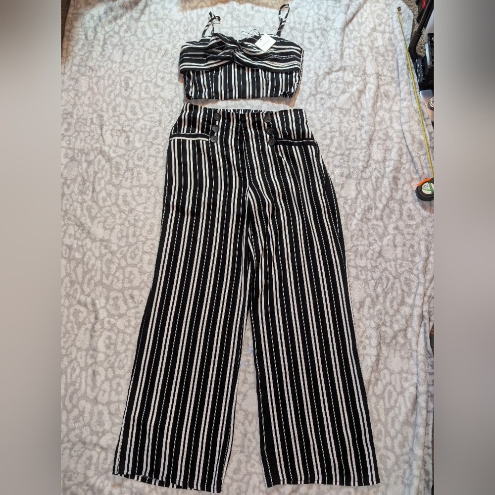 Reitmans Black and White Striped Wide Leg Jumpsuit
